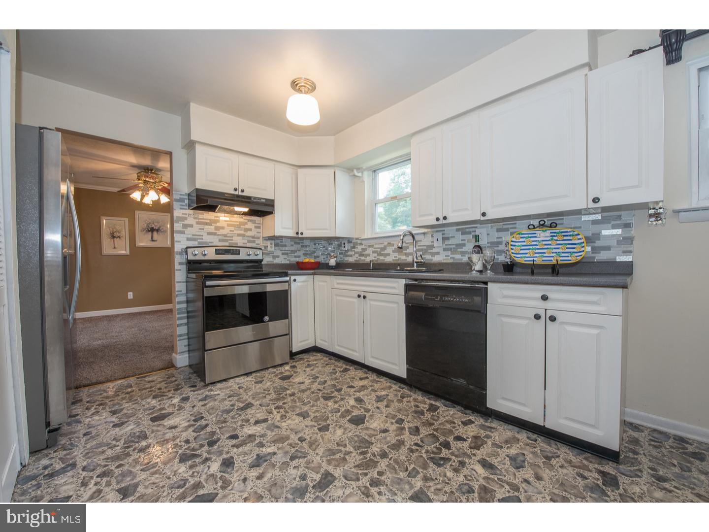201 Bridge Road Boothwyn, PA 19061 - Photo 7 of 25 Kitchen