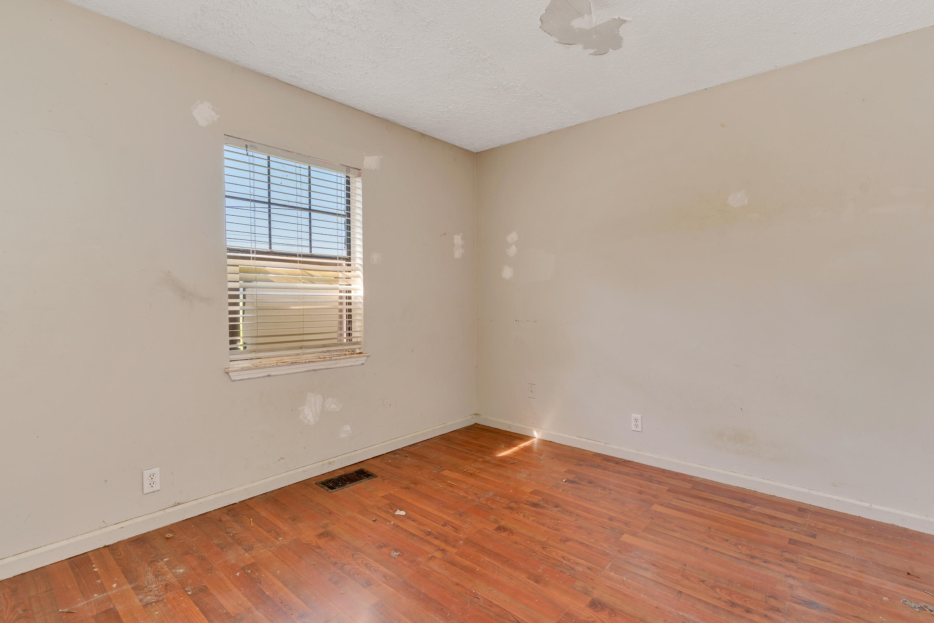 5111 Mark Brown Road Northeast Dalton, GA 30721 - Photo 17 of 26 5111-Mark-Browd-Rd-NE-High-Res-Photos-14