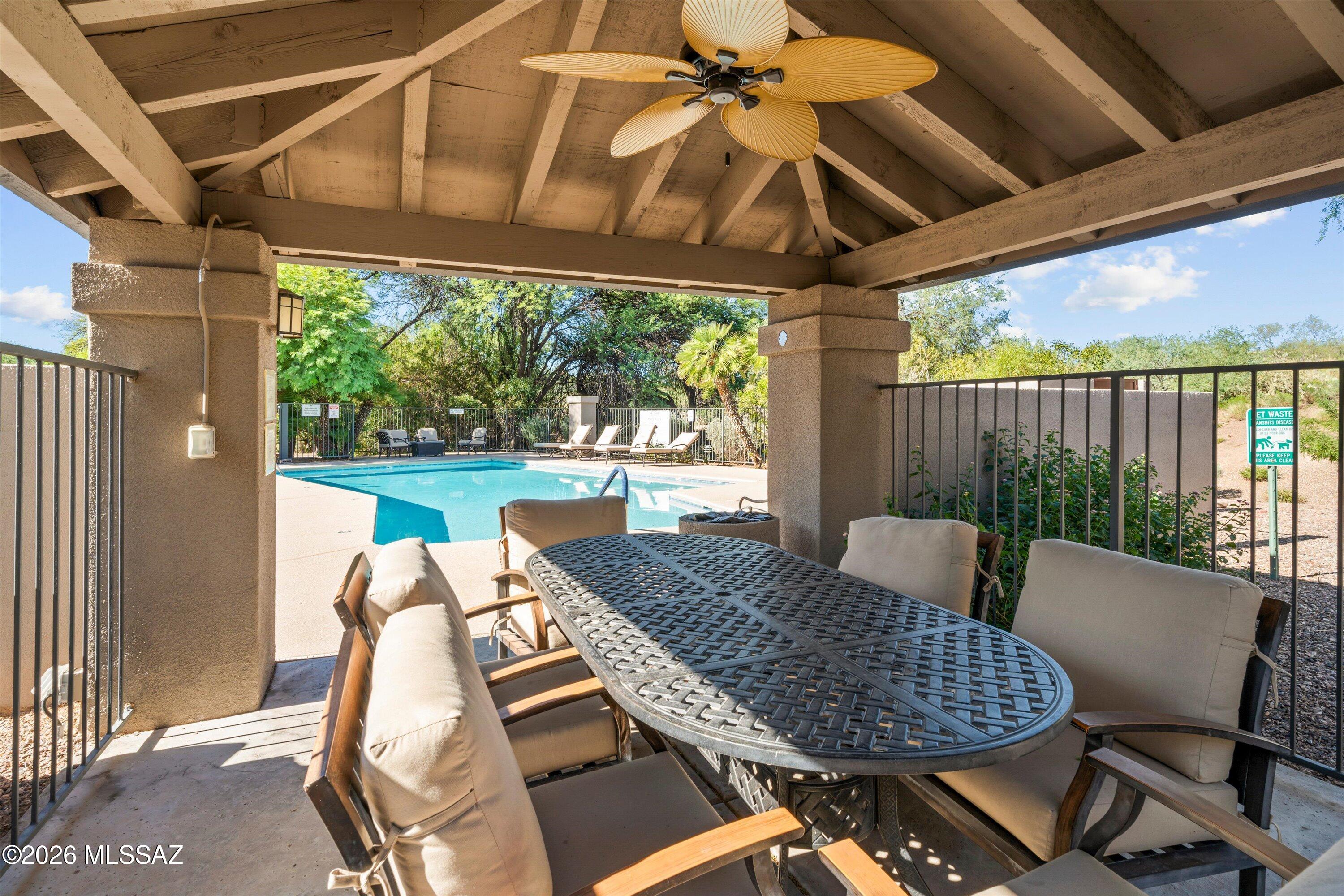 5800 North Kolb Road, Unit 1102 Tucson, AZ 85750 - Photo 34 of 36 34-The Greens Poolside