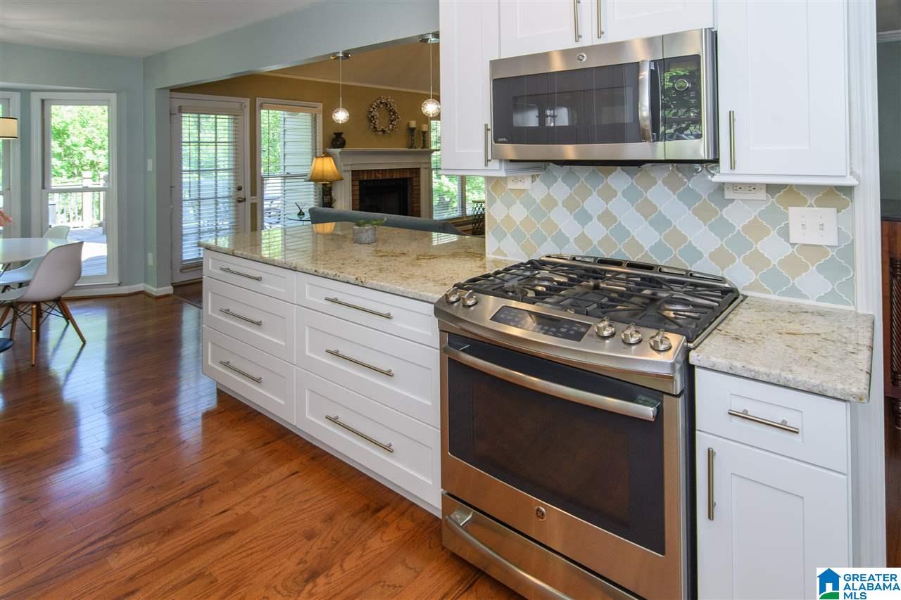 707 Colony Circle Birmingham, AL 35209 - Photo 12 of 50