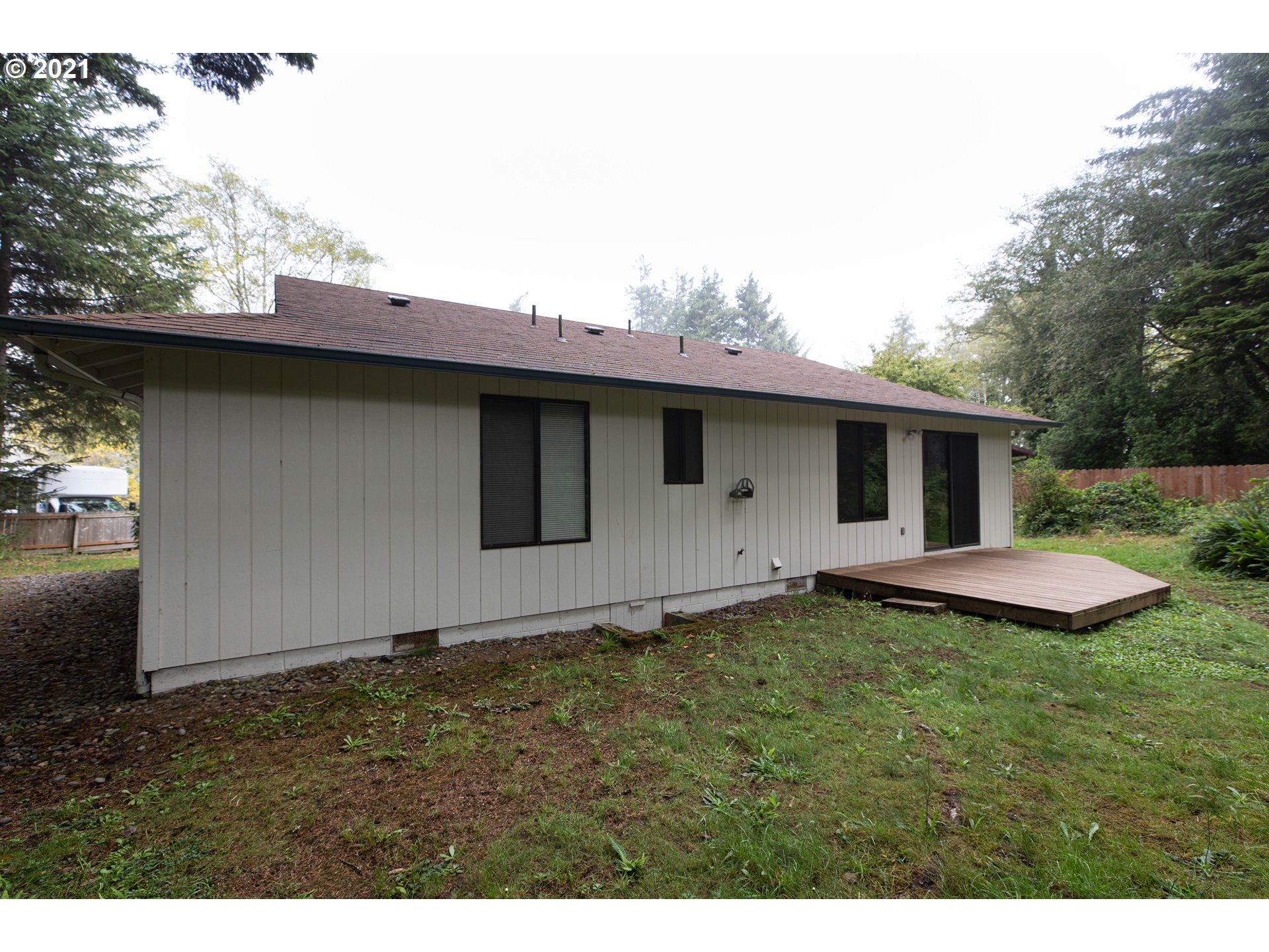 1425 Compass Circle Coos Bay, OR 97420 - Photo 6 of 24 Gallery Image 6