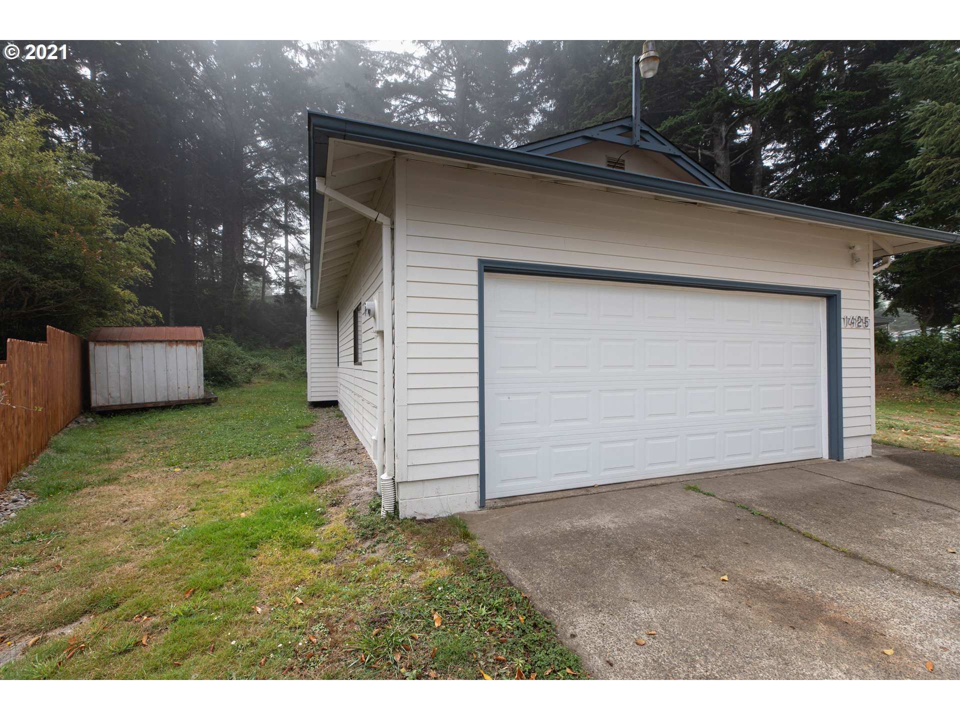 1425 Compass Circle Coos Bay, OR 97420 - Photo 8 of 24 Gallery Image 8