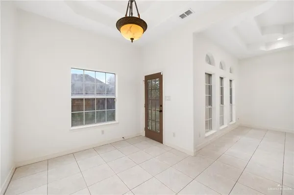 $2,100 | 5107 North 24th Lane, McAllen, TX 78504