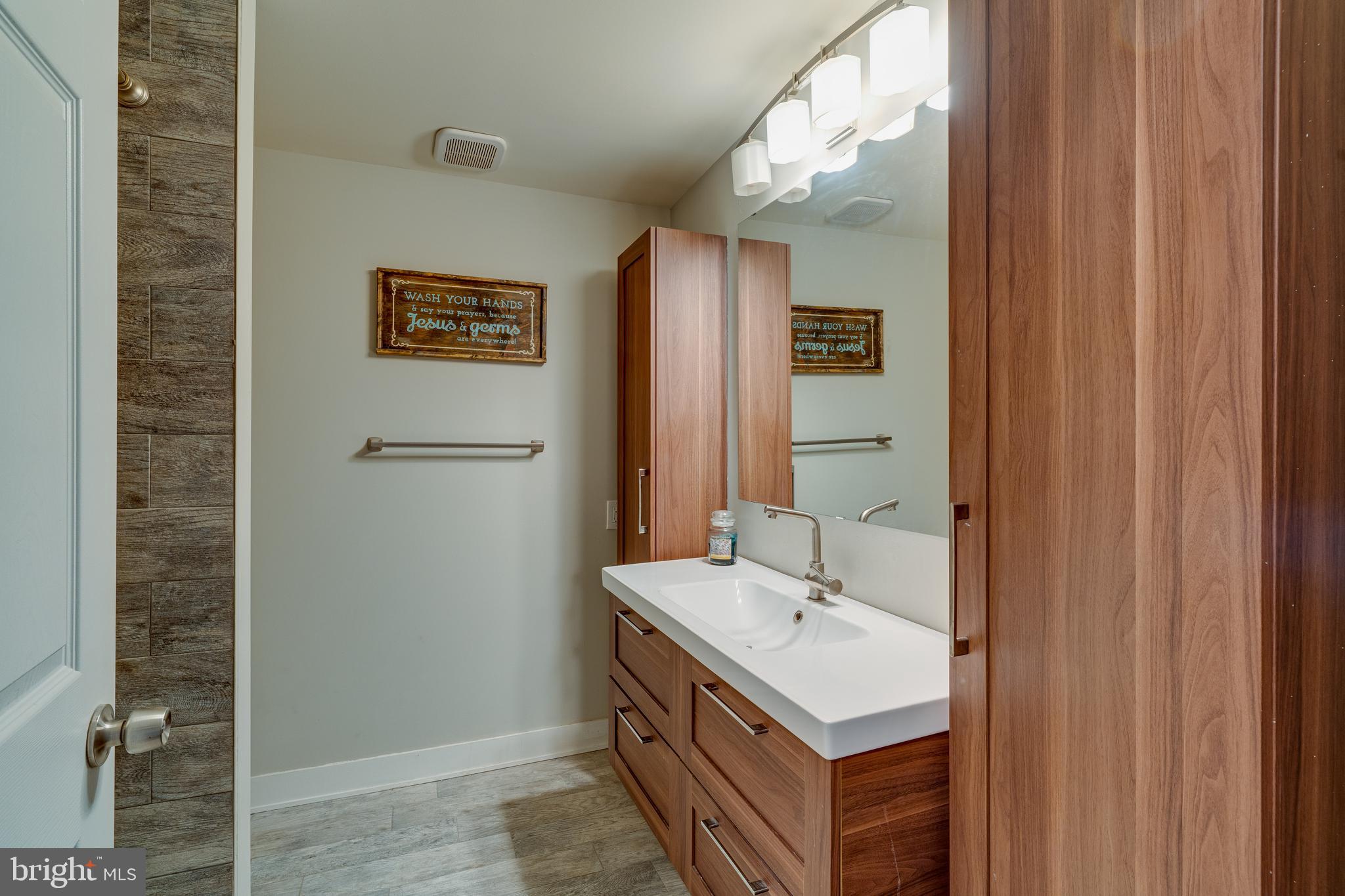 46 West Front Street Bridgeport, PA 19405 - Photo 12 of 20