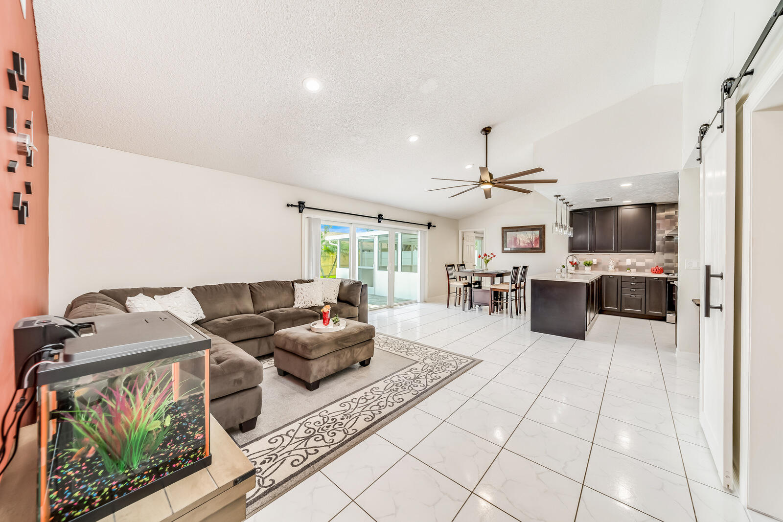 19576 Liberty Road Boca Raton, FL 33434 - Photo 32 of 62 31-19576 Liberty Rd-036
