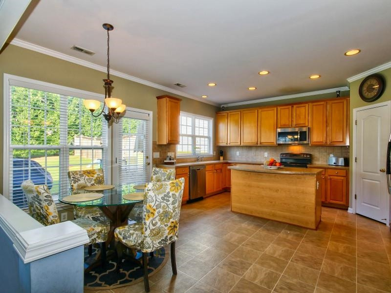 5412 Glorietta Circle Raleigh, NC 27613 - Photo 9 of 29 Photo 9