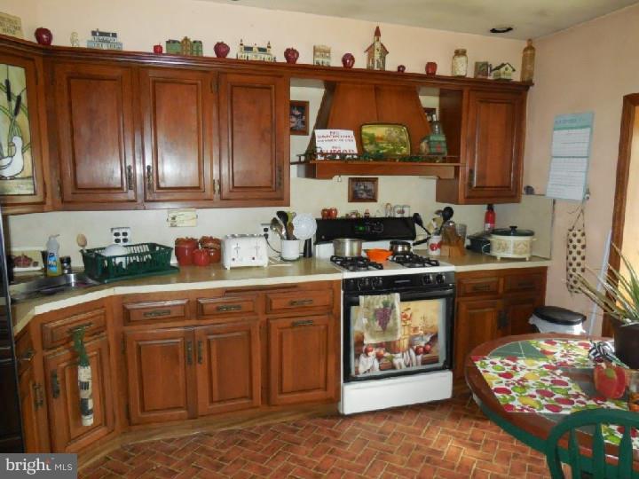 775 Lancing Road Woodbury, NJ 08096 - Photo 7 of 16 Kitchen