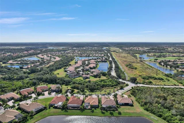 $995,000 | 610 Moorings Way, Bradenton, FL 34212