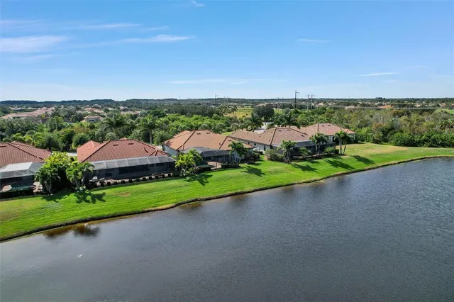 $995,000 | 610 Moorings Way, Bradenton, FL 34212