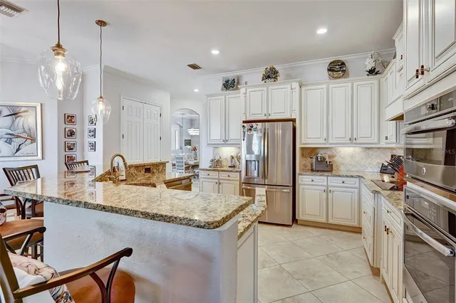 $995,000 | 610 Moorings Way, Bradenton, FL 34212