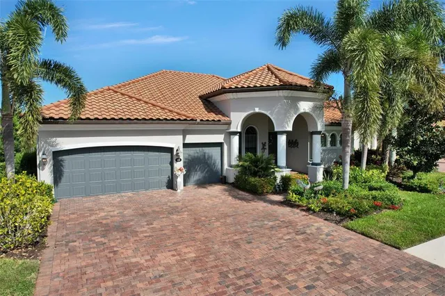 $995,000 | 610 Moorings Way, Bradenton, FL 34212