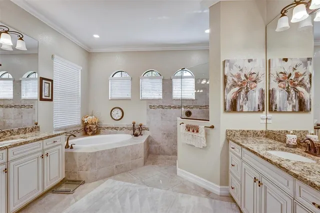 $995,000 | 610 Moorings Way, Bradenton, FL 34212