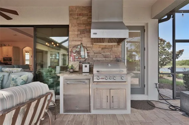 $995,000 | 610 Moorings Way, Bradenton, FL 34212