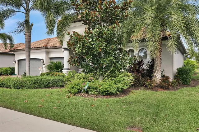 $995,000 | 610 Moorings Way, Bradenton, FL 34212