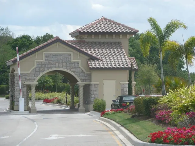 $995,000 | 610 Moorings Way, Bradenton, FL 34212