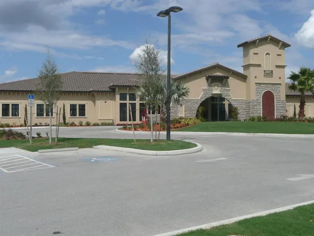 $995,000 | 610 Moorings Way, Bradenton, FL 34212