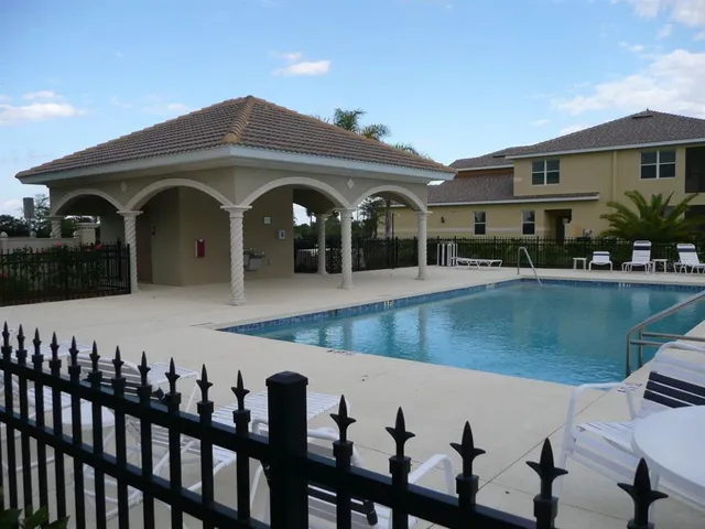 $995,000 | 610 Moorings Way, Bradenton, FL 34212