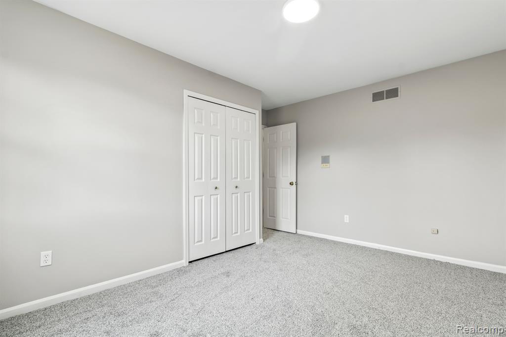 3391 South John Hix Road Wayne, MI 48184 - Photo 32 of 39 Gallery Image 32