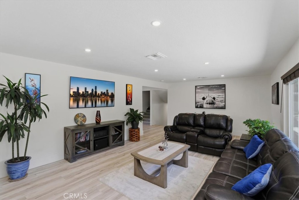 8318 La Senda Road Rancho Cucamonga, CA 91701 - Photo 26 of 68