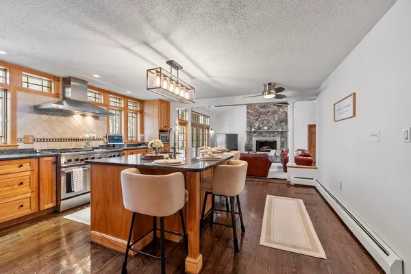 $989,900 | 260 Willow Avenue, Haverhill, MA 01835