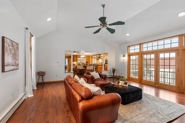$989,900 | 260 Willow Avenue, Haverhill, MA 01835