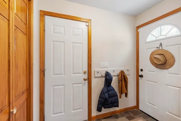 $989,900 | 260 Willow Avenue, Haverhill, MA 01835