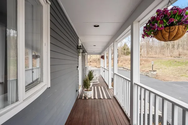 $989,900 | 260 Willow Avenue, Haverhill, MA 01835