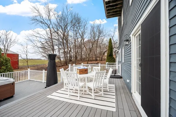 $989,900 | 260 Willow Avenue, Haverhill, MA 01835