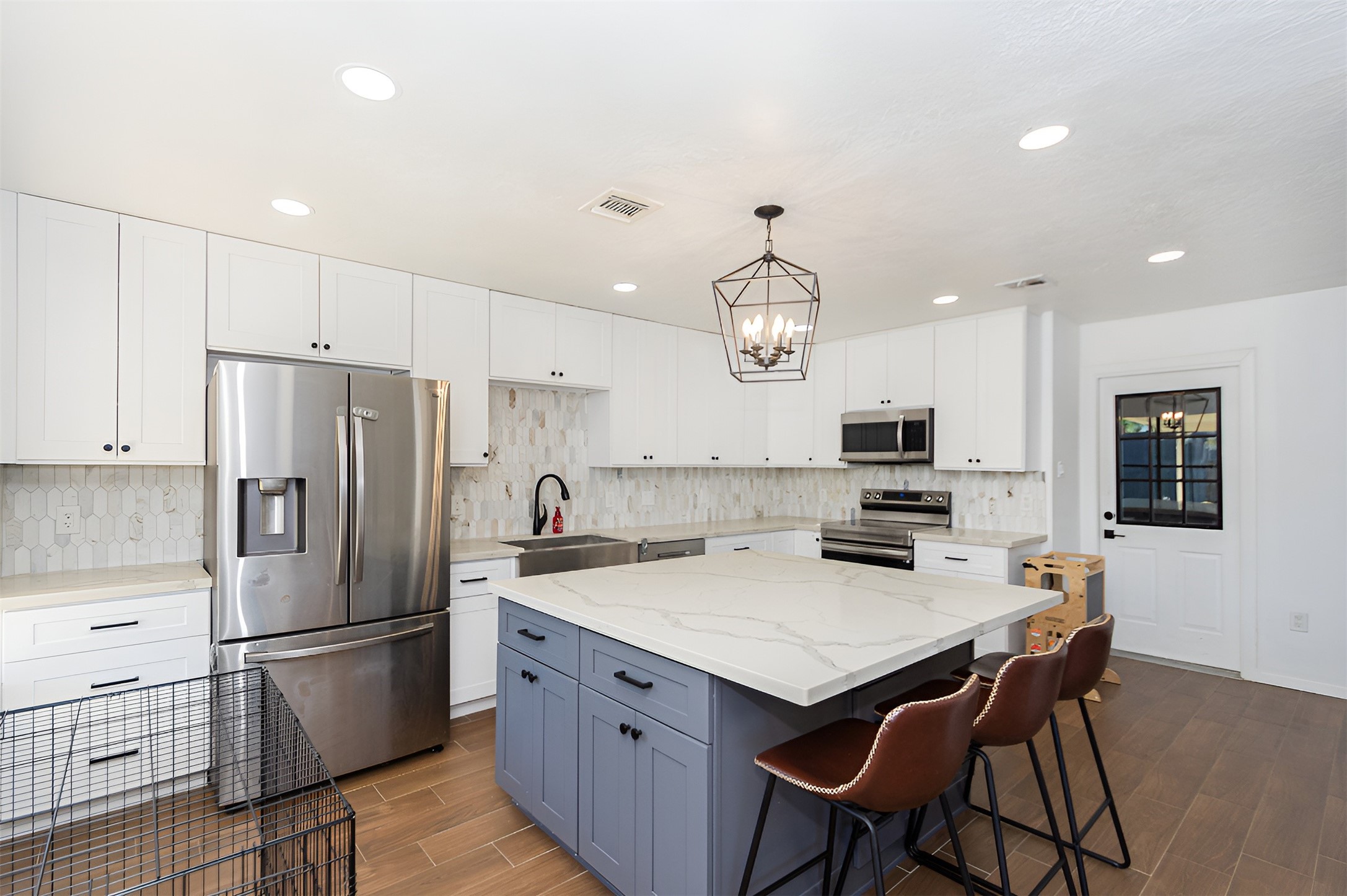 10122 Rustic Gate Road La Porte, TX 77571 - Photo 11 of 33