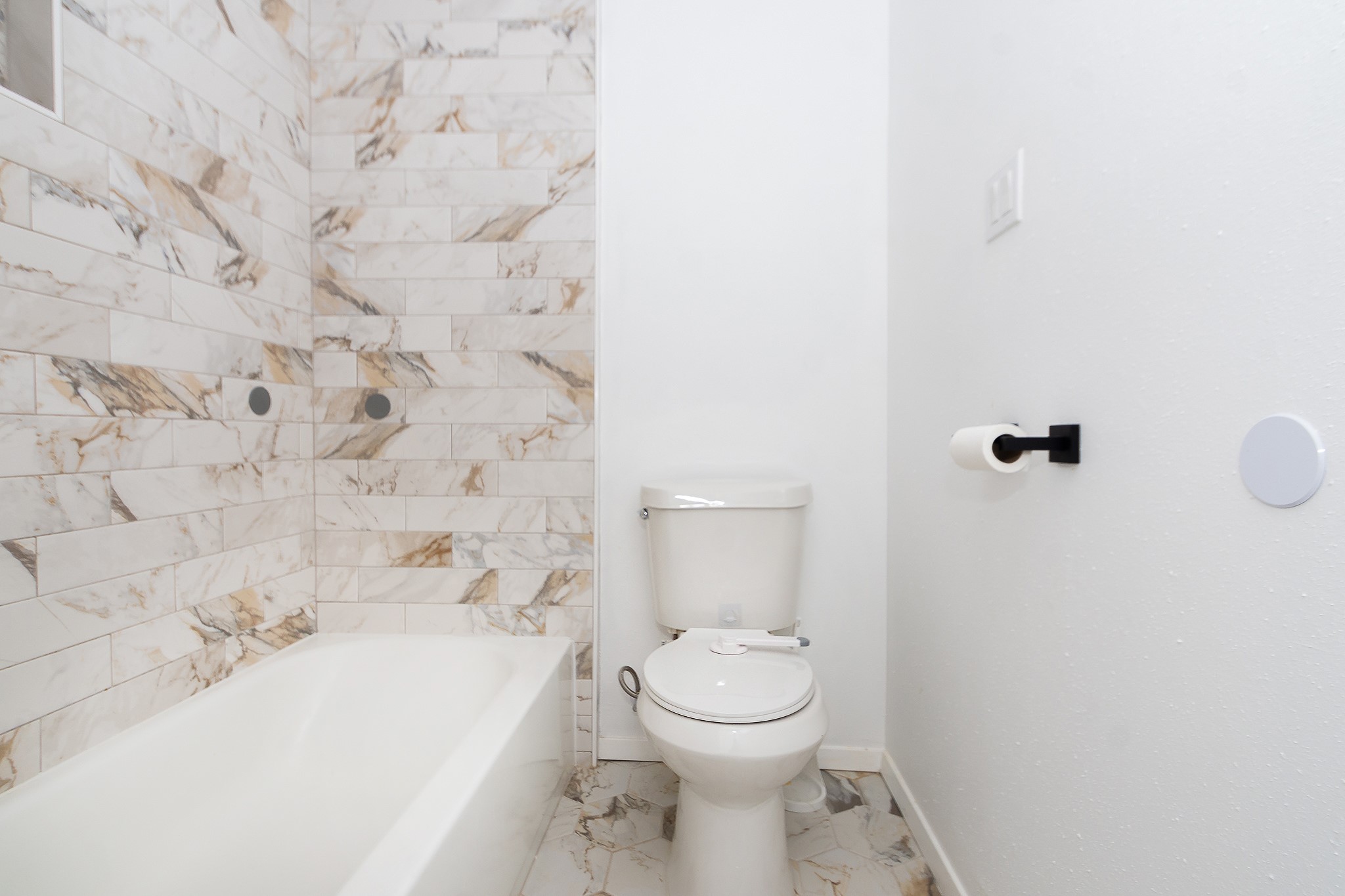 10122 Rustic Gate Road La Porte, TX 77571 - Photo 13 of 33