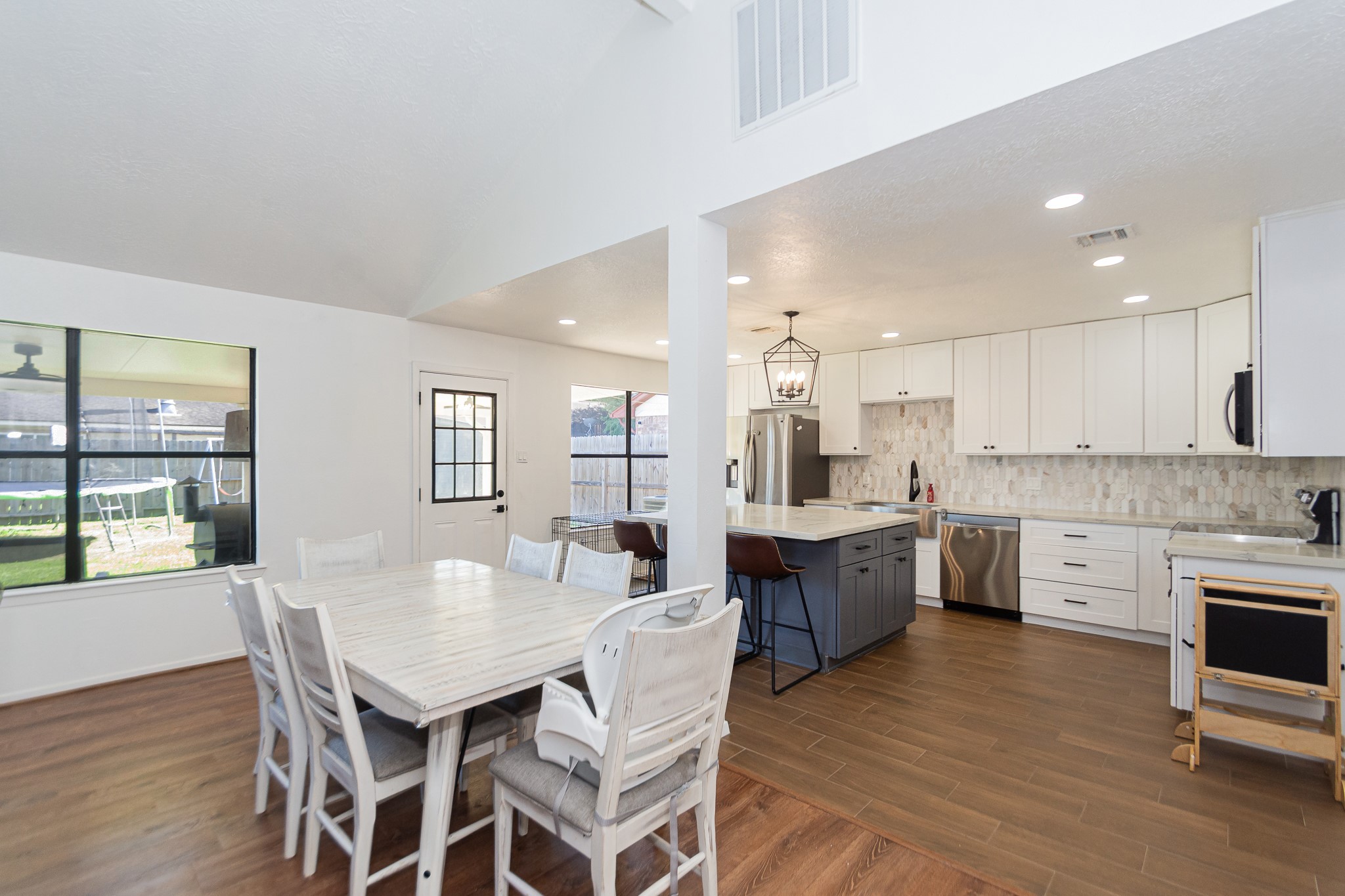 10122 Rustic Gate Road La Porte, TX 77571 - Photo 8 of 33