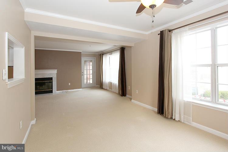 415 Ridgepoint Place, Unit 24 Gaithersburg, MD 20878 - Photo 16 of 24 Family Room