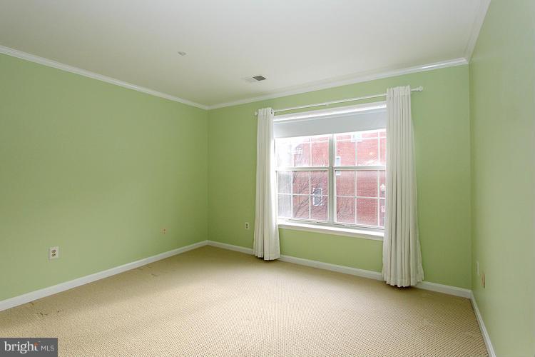 415 Ridgepoint Place, Unit 24 Gaithersburg, MD 20878 - Photo 22 of 24 Bedroom