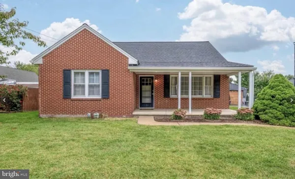 $379,900 | 923 Rohrerstown Road, Lancaster, PA 17601