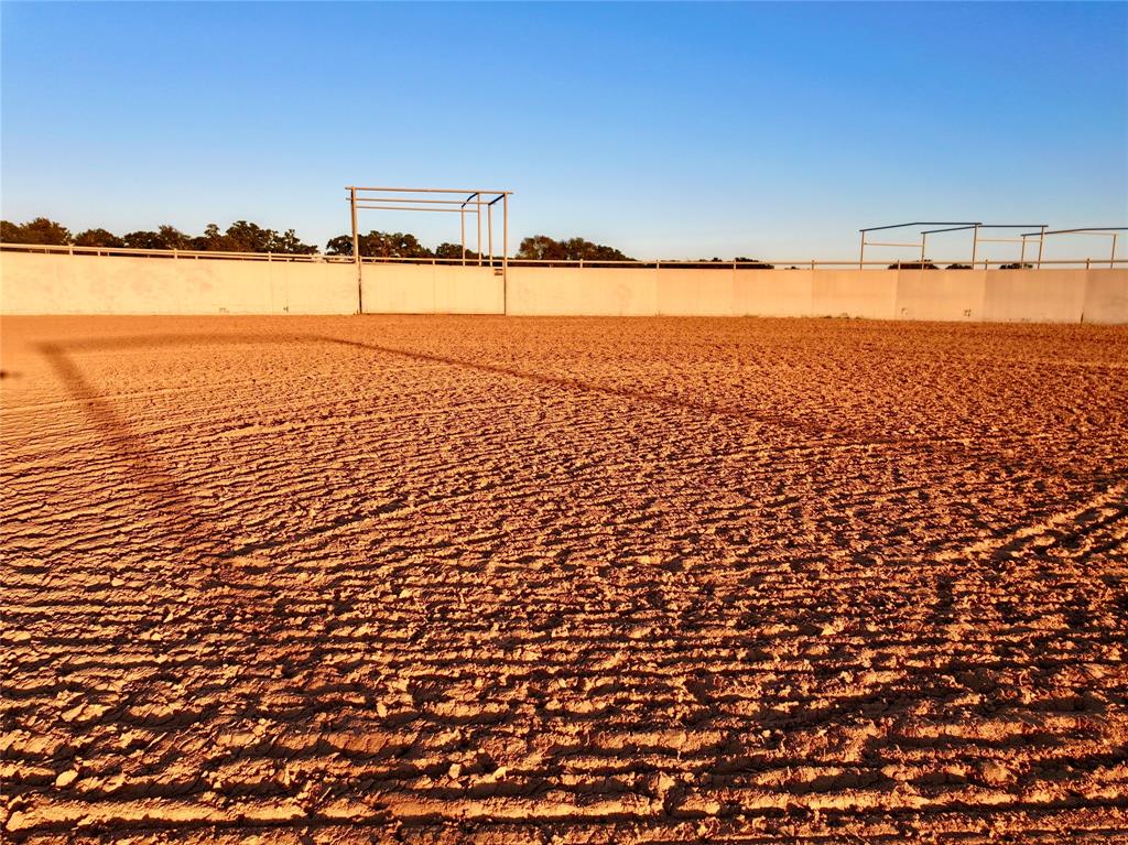 990 Farm To Market 113 Weatherford, TX 76088 - Photo 9 of 37 a view of an ocean