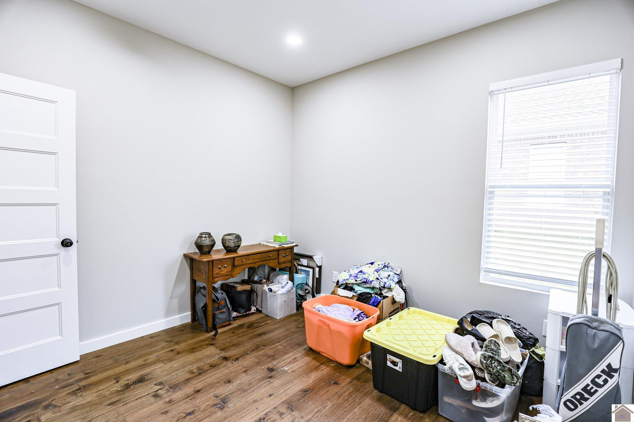 815 Elmdale Road Paducah, KY 42003 - Photo 29 of 33 Bedroom