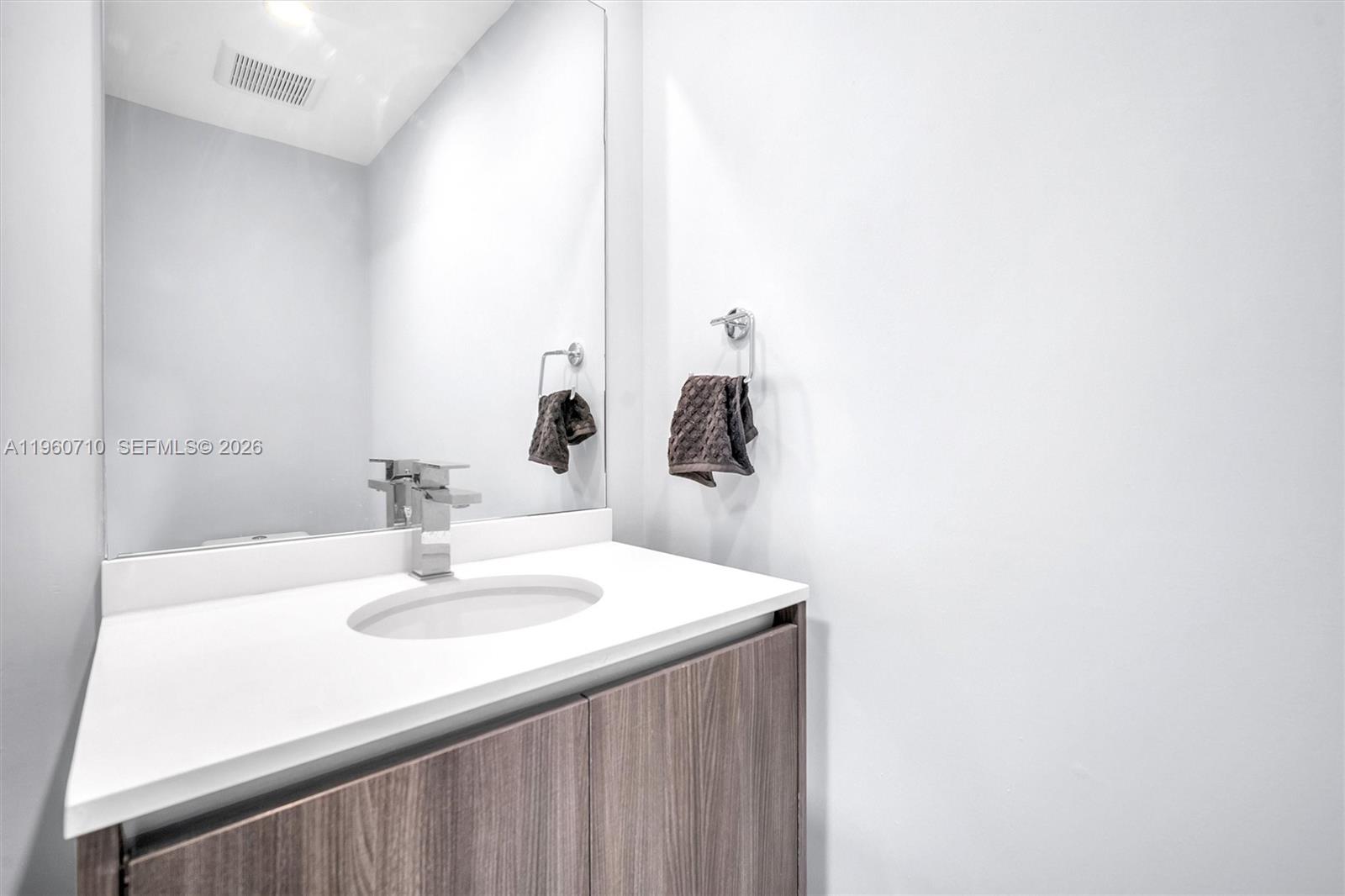 488 Northeast 18th Street, Unit PH02 Miami, FL 33132 - Photo 11 of 40