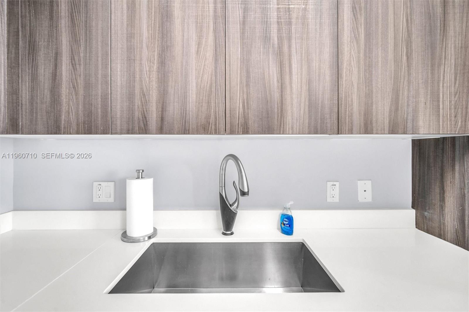 488 Northeast 18th Street, Unit PH02 Miami, FL 33132 - Photo 13 of 40