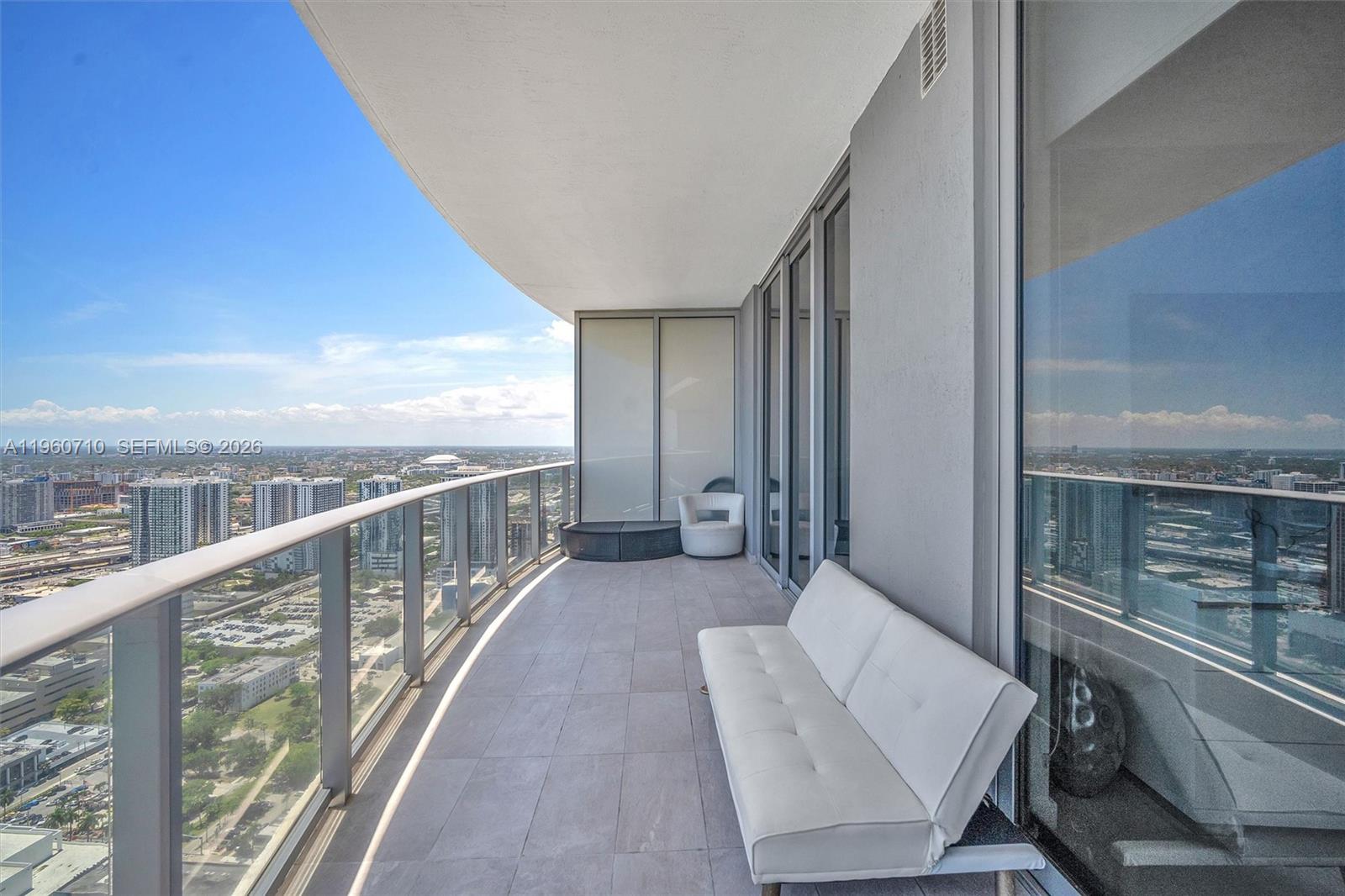 488 Northeast 18th Street, Unit PH02 Miami, FL 33132 - Photo 16 of 40