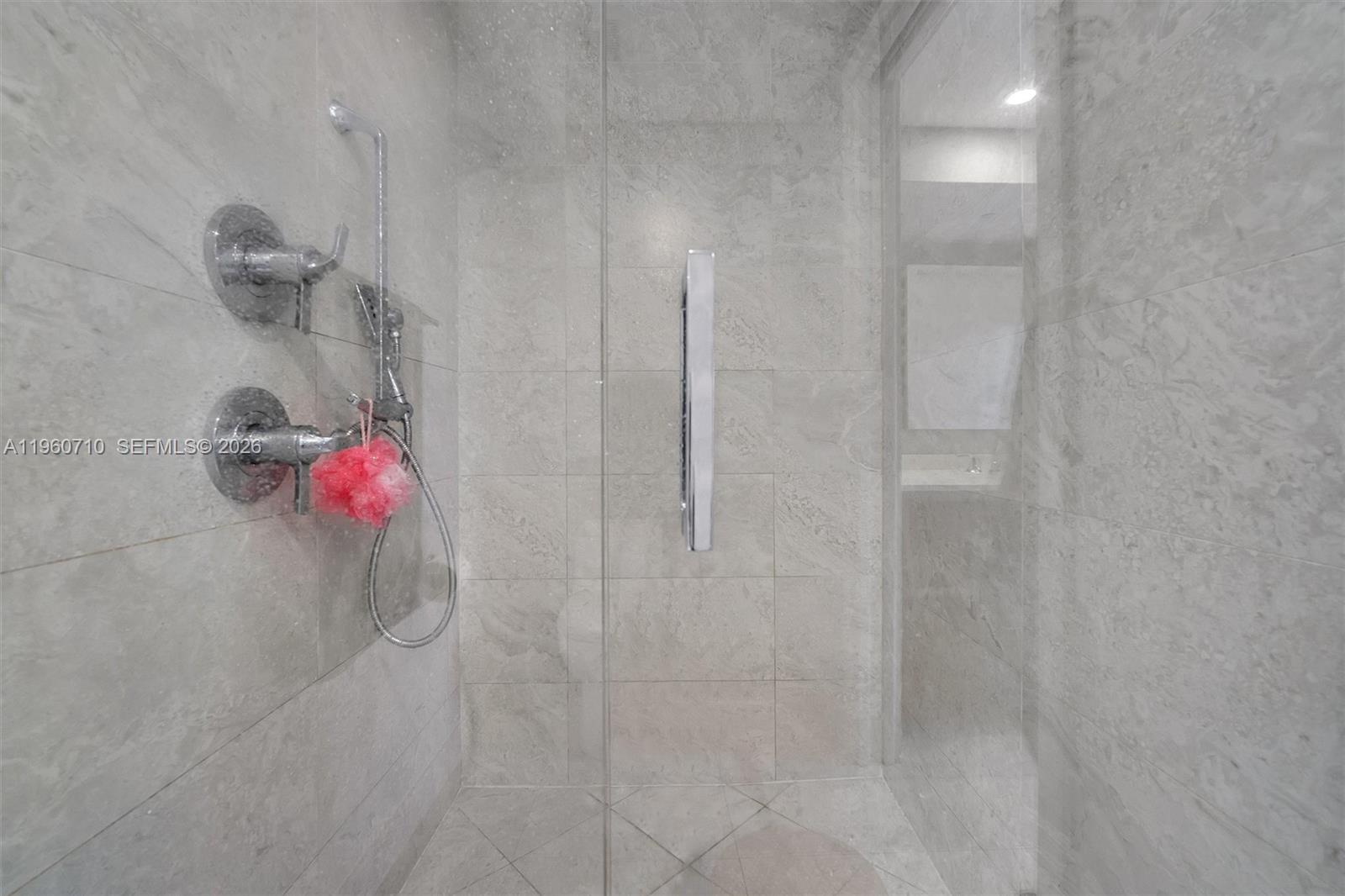 488 Northeast 18th Street, Unit PH02 Miami, FL 33132 - Photo 24 of 40