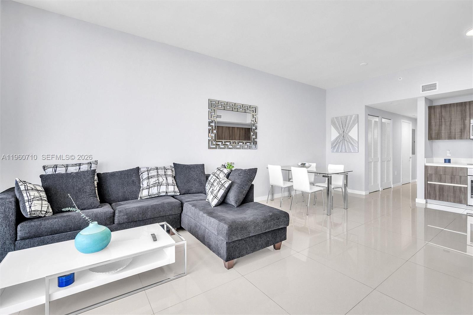 488 Northeast 18th Street, Unit PH02 Miami, FL 33132 - Photo 9 of 40