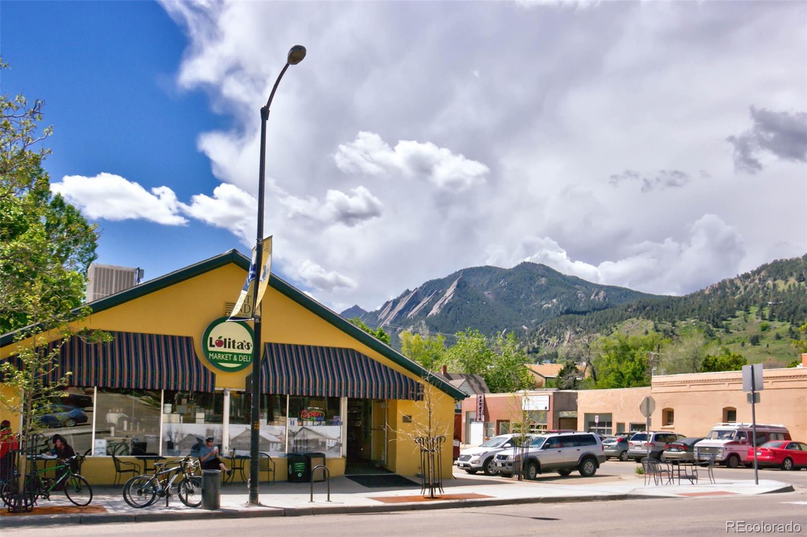 1633 4th Street, Unit C Boulder, CO 80302 - Photo 36 of 40 a view of a street with sitting area