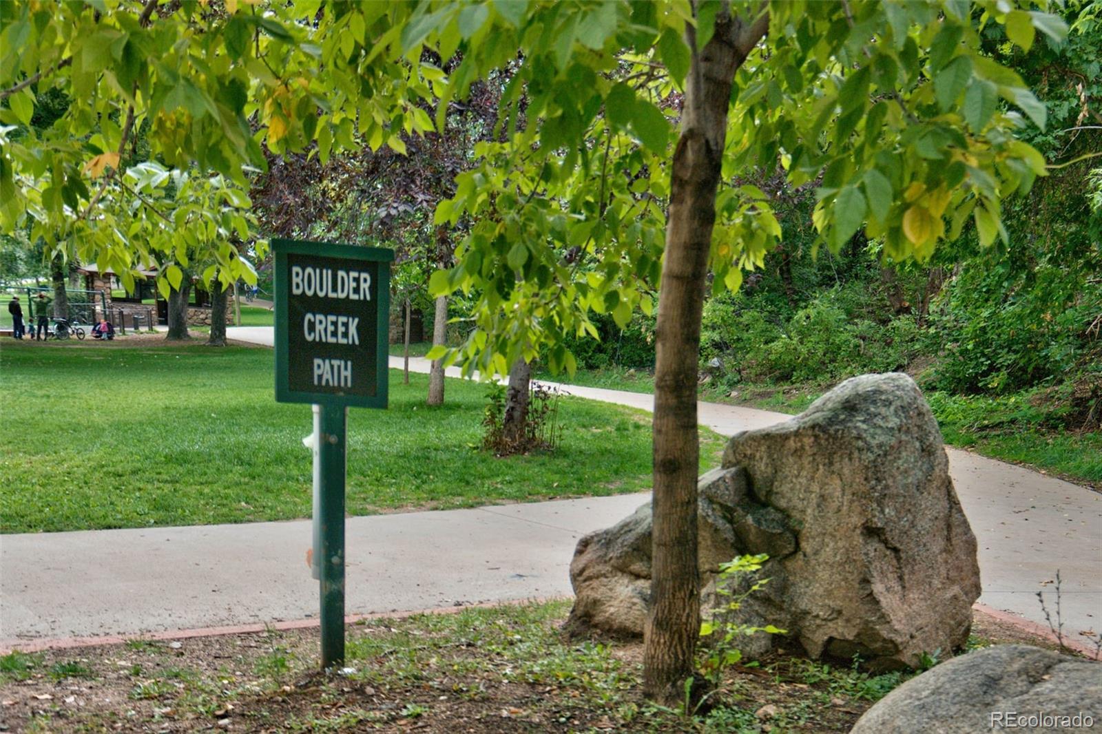 1633 4th Street, Unit C Boulder, CO 80302 - Photo 37 of 40 a sign board with a park