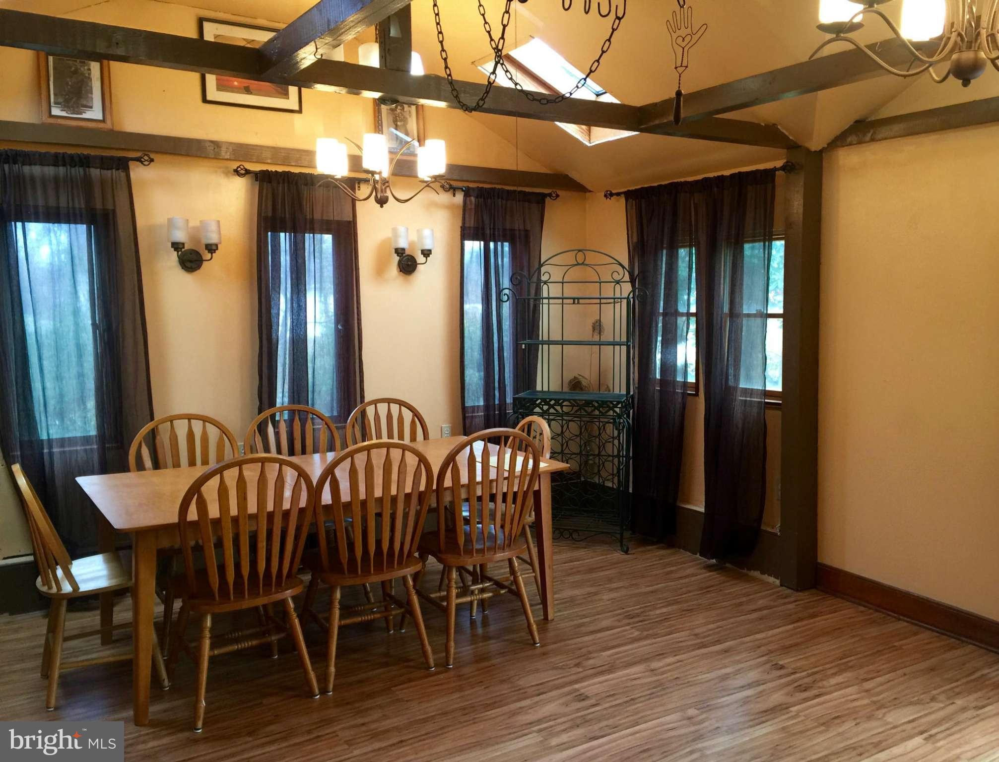 592 Riverside Drive Pasadena, MD 21122 - Photo 14 of 15 Dining Room