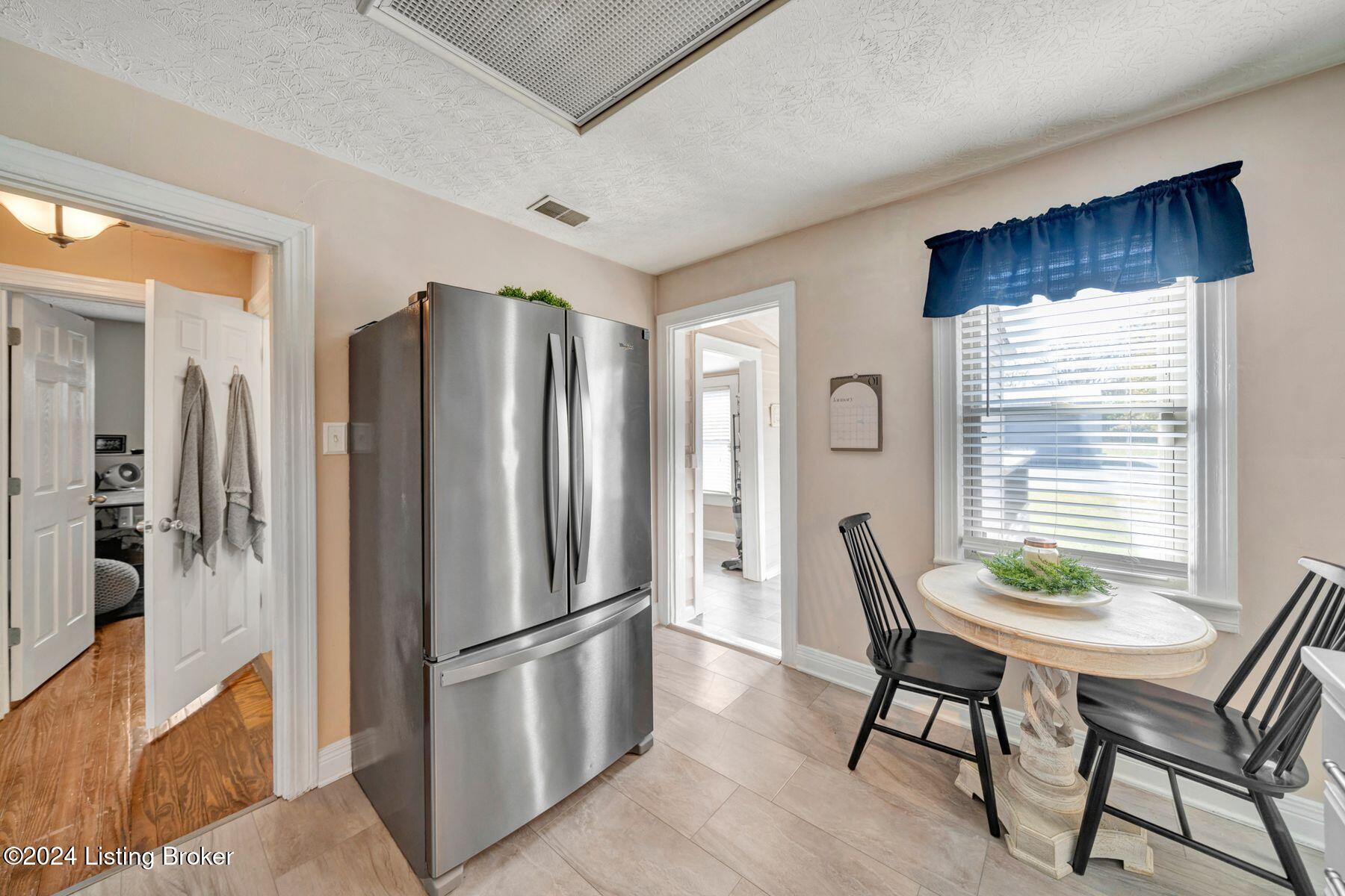 8302 Ferndale Road Louisville, KY 40291 - Photo 20 of 63 photo_online_019