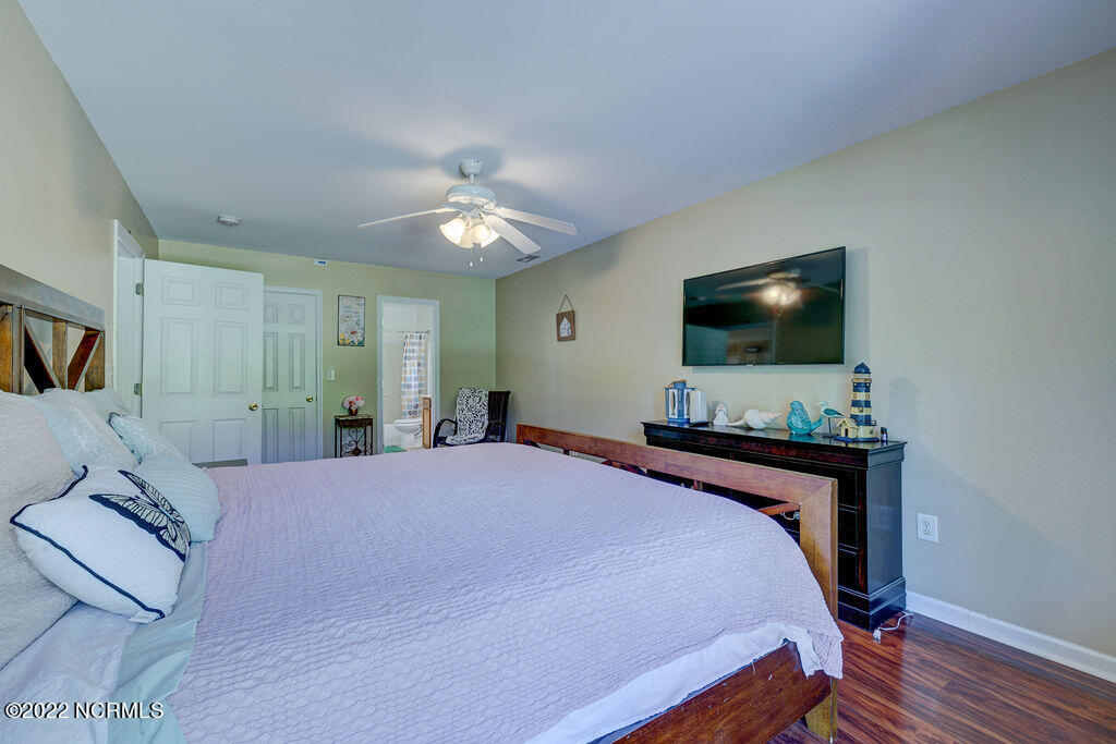1018 Cordgrass Road Hampstead, NC 28443 - Photo 21 of 38 Owner's Suite