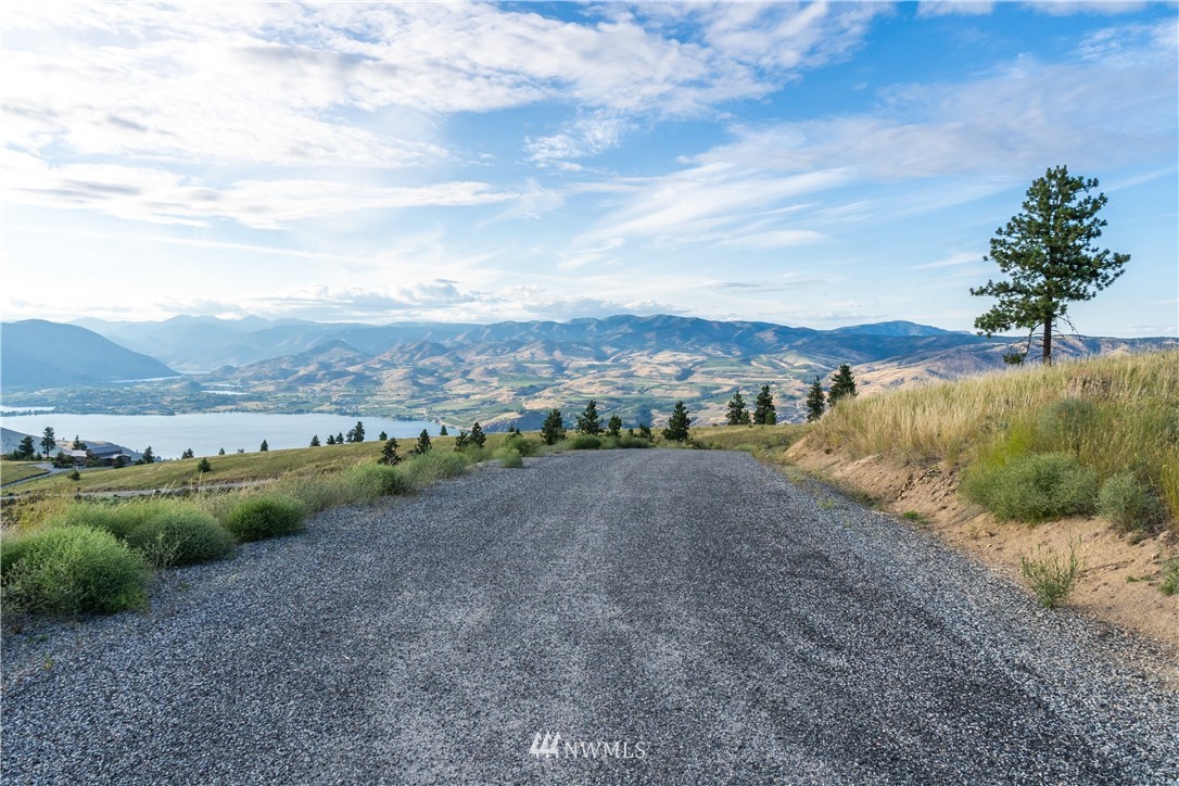 238 Hawks Ridge Road Chelan, WA 98816 - Photo 17 of 25 Gallery Image 17