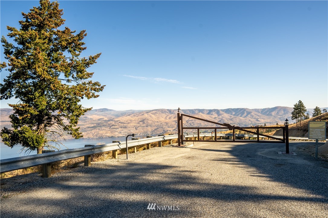 238 Hawks Ridge Road Chelan, WA 98816 - Photo 21 of 25 Gallery Image 21
