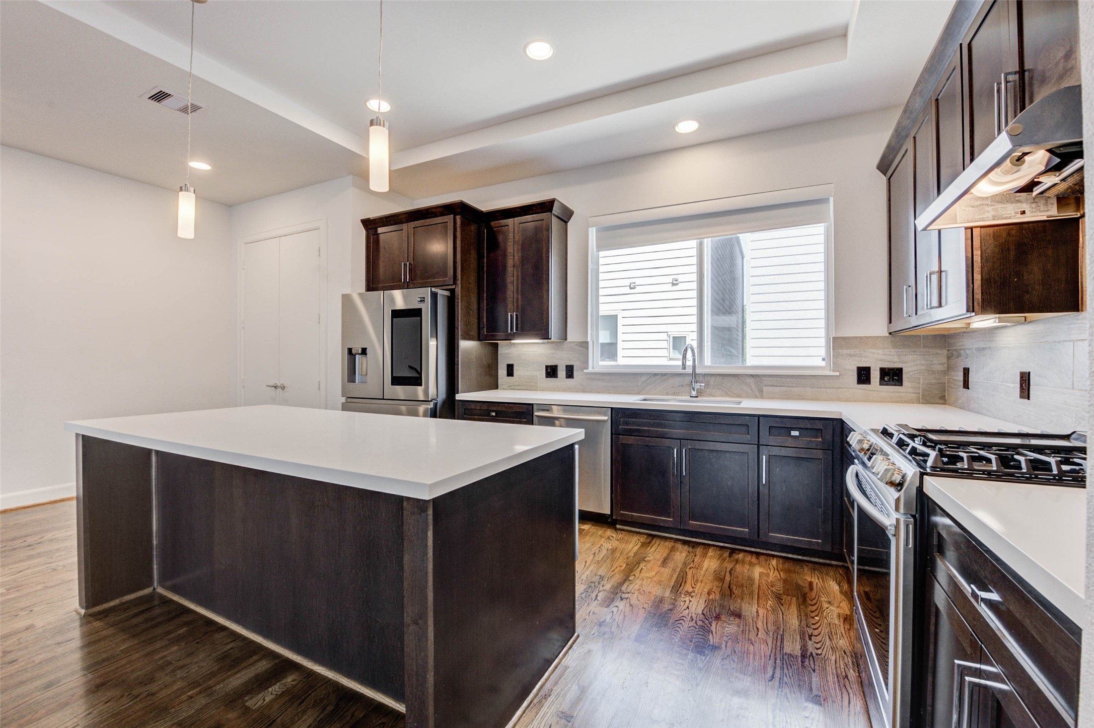 1743 Eado Point Lane Houston, TX 77003 - Photo 7 of 25