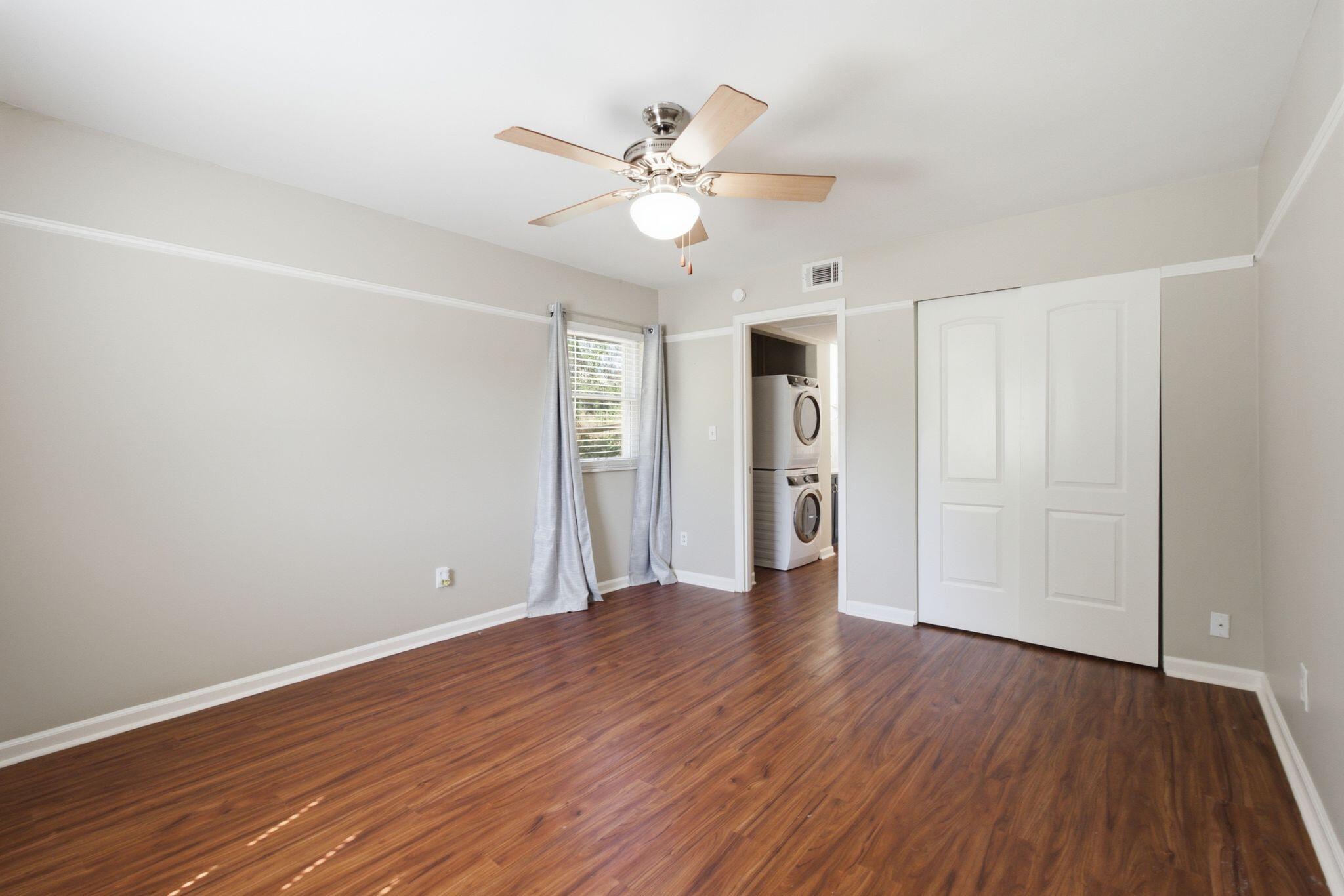 1092 Armstrong Mill Road, Unit B Lexington, KY 40517 - Photo 20 of 28 Primary Bedroom